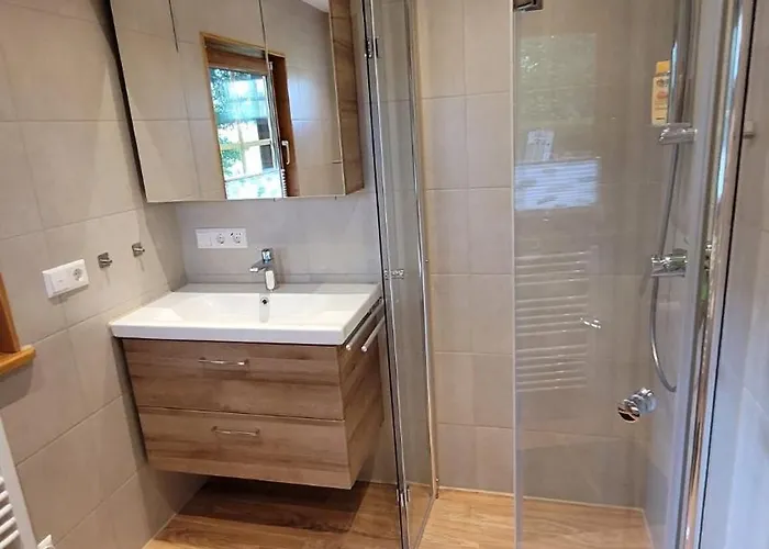 Bienenhaus * Dornhan